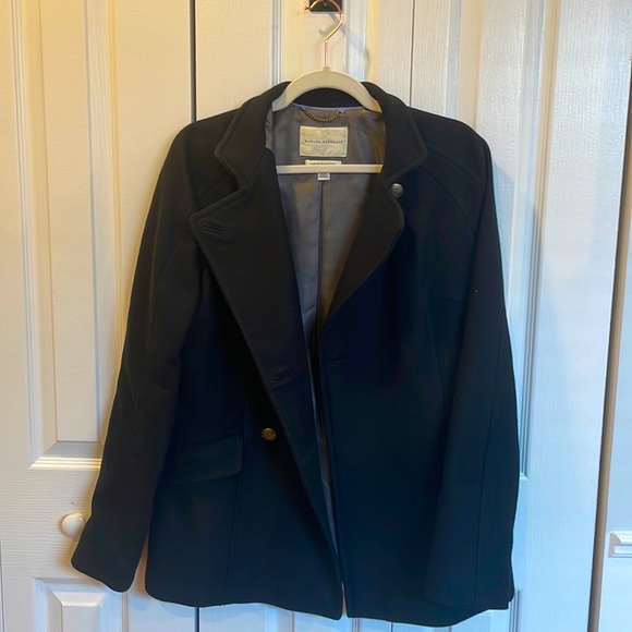 Black women coat from Banana Republic - Picture 1 of 7